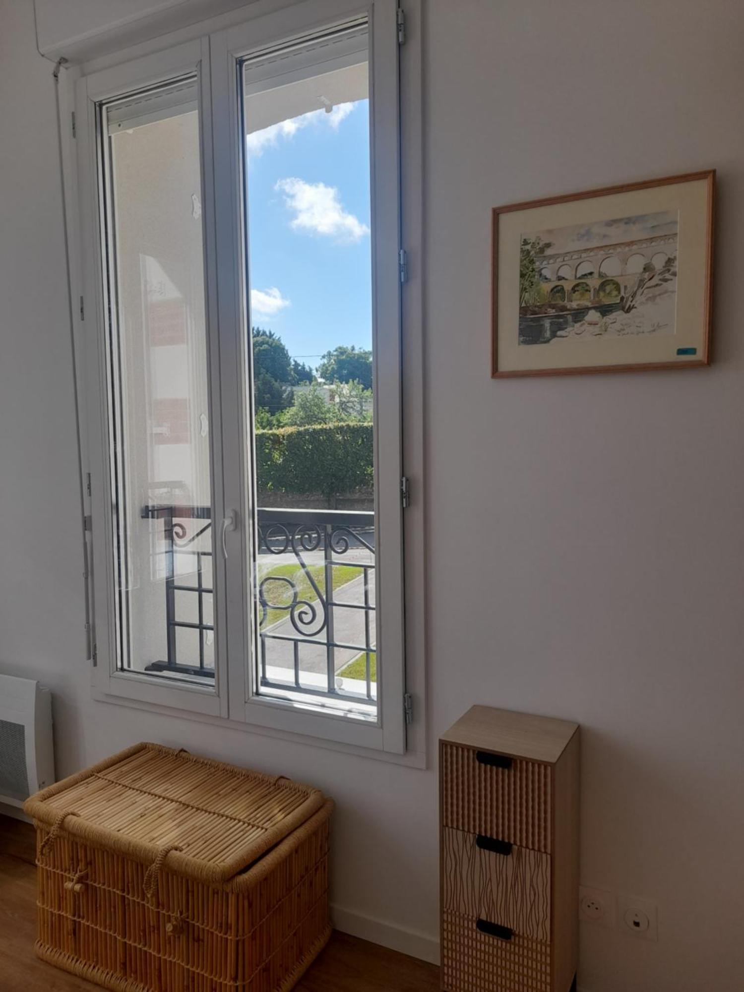 Appart Dans Petit Chateau En Centre Ville Lagny Eksteriør billede