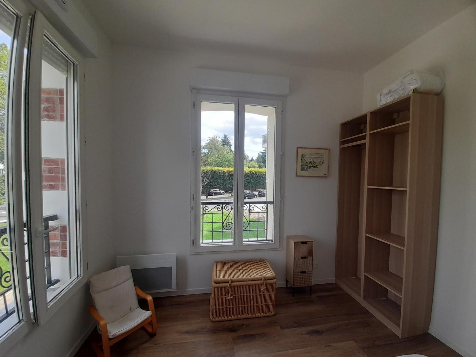 Appart Dans Petit Chateau En Centre Ville Lagny Eksteriør billede